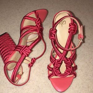 **NWT**CAbi Size 7M TipToe Sandal